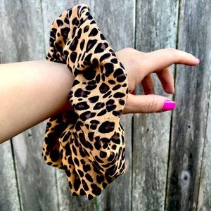 Leopard Oversized Hair Scrunchie